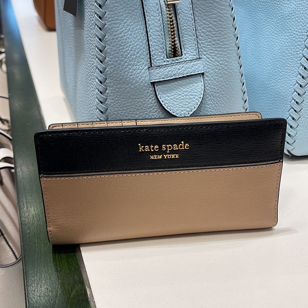 Kate Spade Morgan Colorblocked Slim Bifold Wallet Cafe Mocha
NWT - Picture 12 of 16